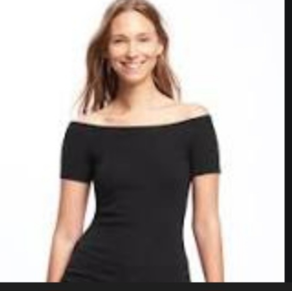 Fitted Off-The-Shoulder T-Shirt for Women
